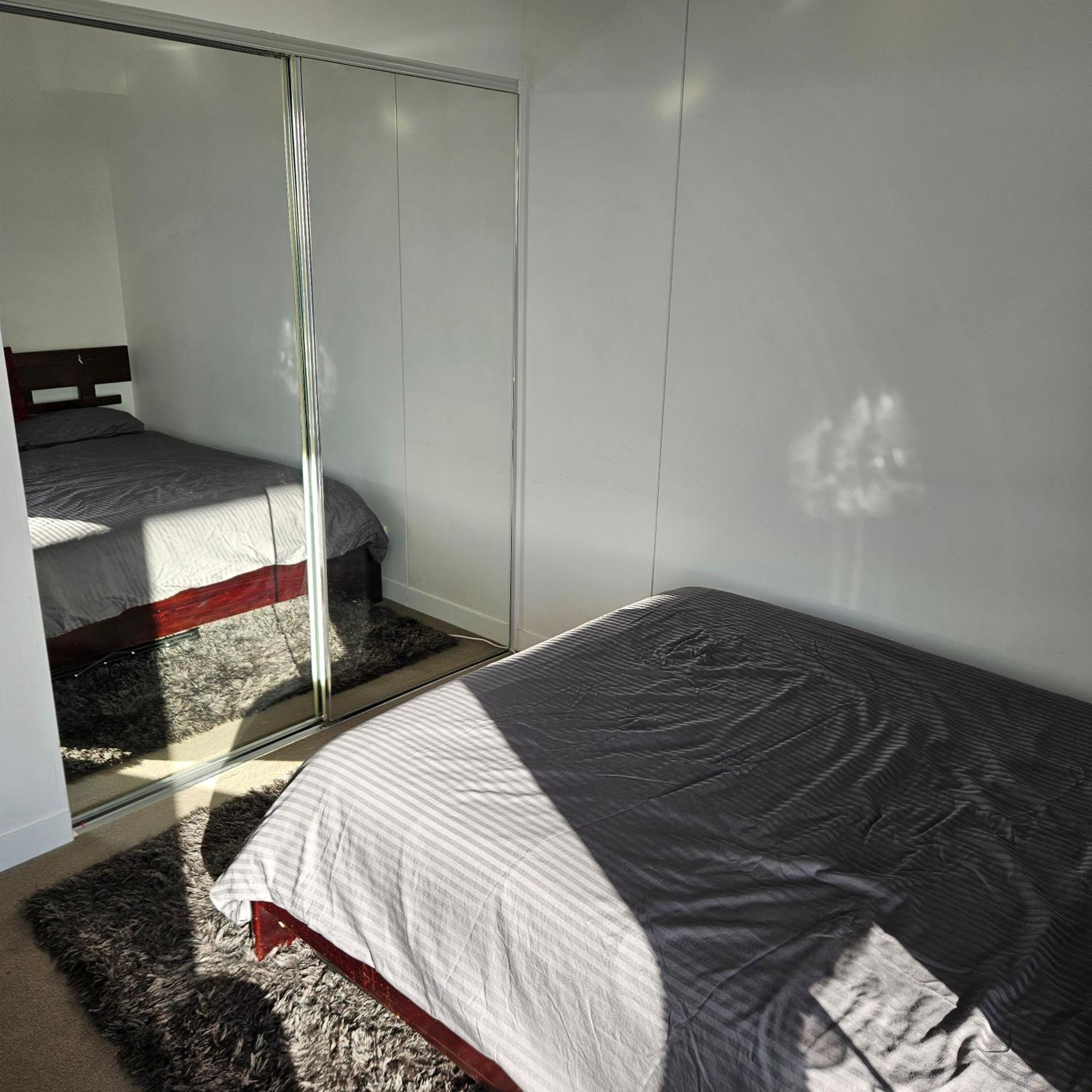 Private Bedroom & Bathroom In Shared Inner Brisbane Apartment Kültér fotó