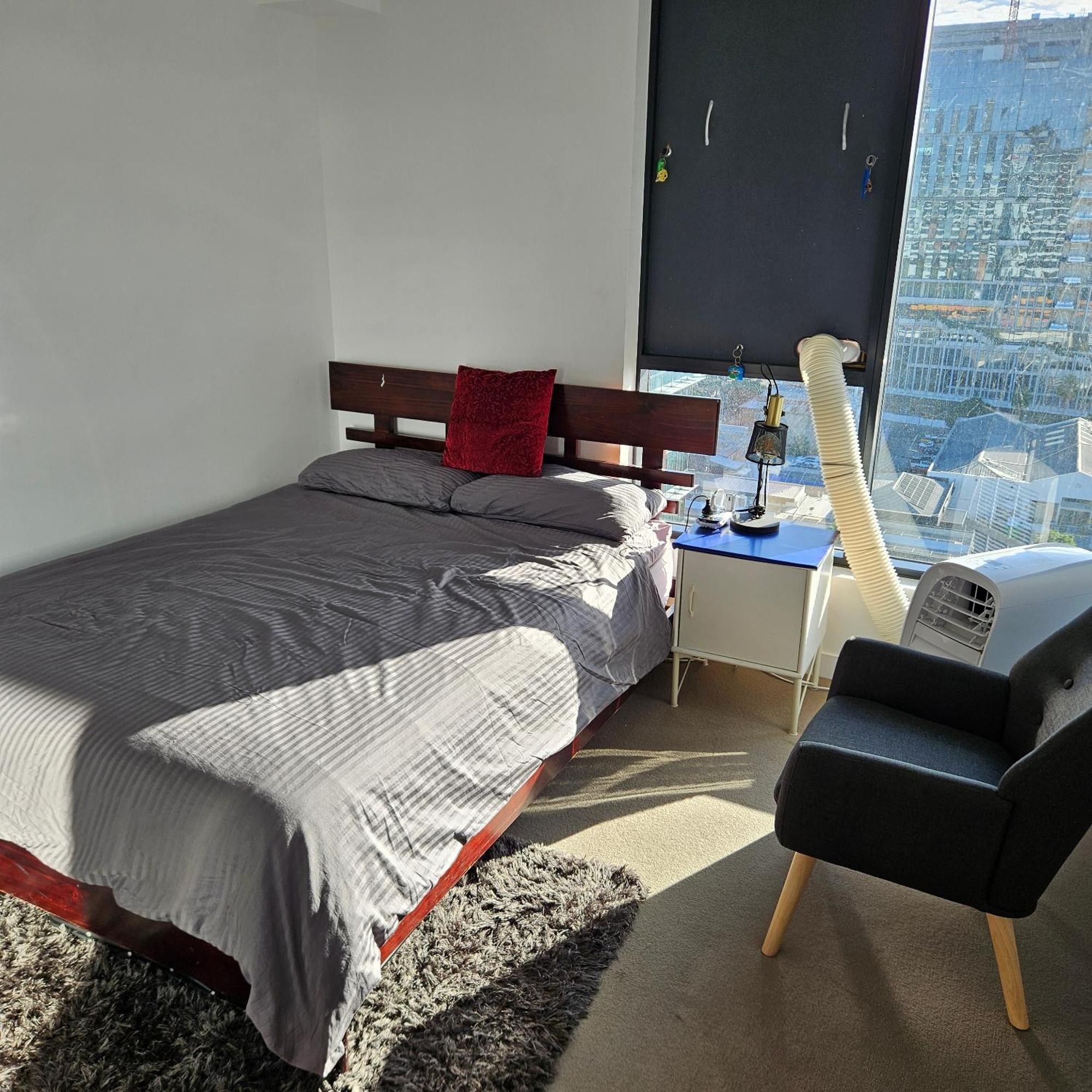 Private Bedroom & Bathroom In Shared Inner Brisbane Apartment Kültér fotó